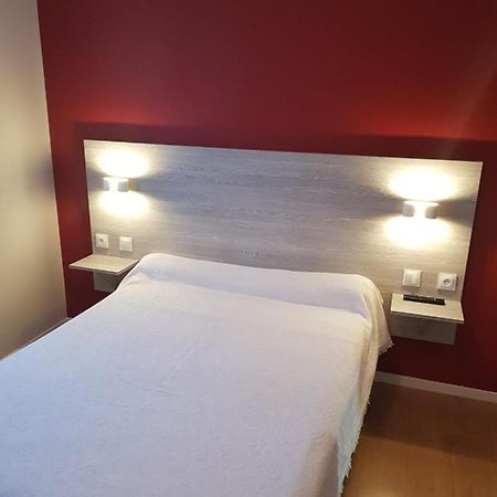 Hotel Restaurant Le Bourgneuf Morlaas Dış mekan fotoğraf
