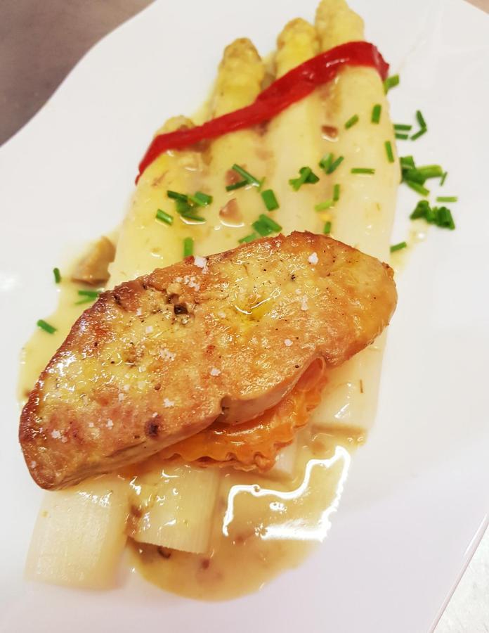Hotel Restaurant Le Bourgneuf Morlaas Dış mekan fotoğraf